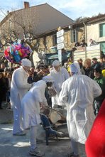 Traditional Flour dancers at Roquebrun bringing good fortune